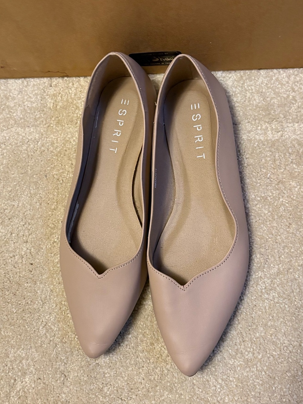 Esprit Women's Mauve Pointed-Toe Flats